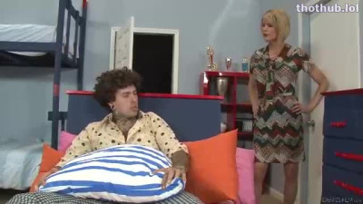 Delia delions trans bunch