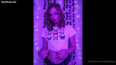 Katiedaisy OF - Stripping and bating in purple light