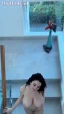 Laurine Natural Naked Body