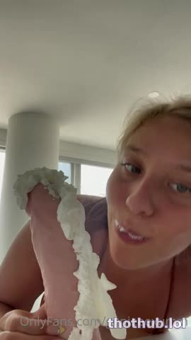 genieeexumm huge dildo bj