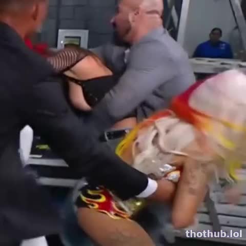 Mia Yim (aka Michen) tit flash on Smackdown