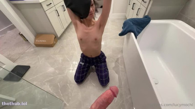 Lucy Mochi OnlyFans leaked lucy mochi — OnlyFans bathroom facial on HDthot