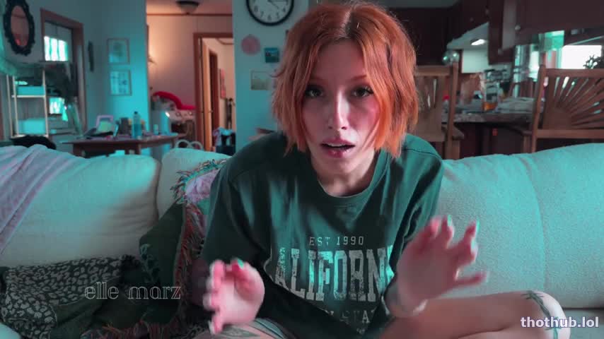 <>Elle Marz