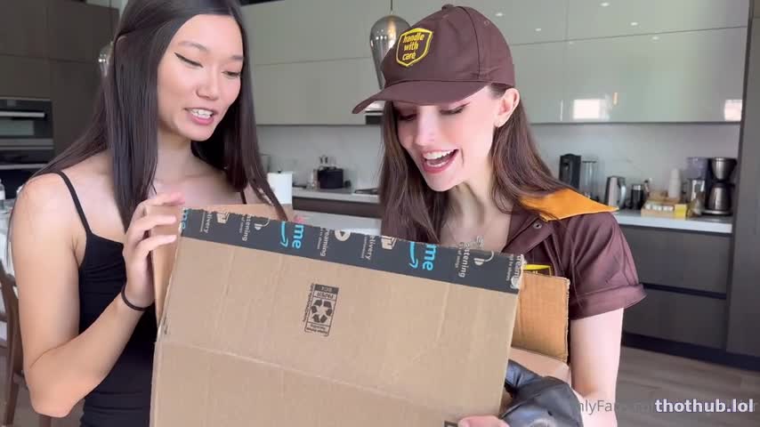 Lucy Moch x Dainty Wilder - Delivery girl fucks me hard
