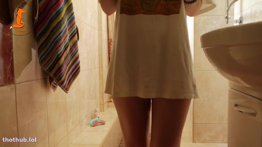 Redhead Foxy - Shower Routine