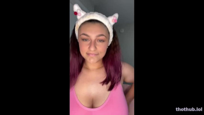 OnlyFans leaked Jordanrainness flashing her huge tits live on twitch on HDthot
