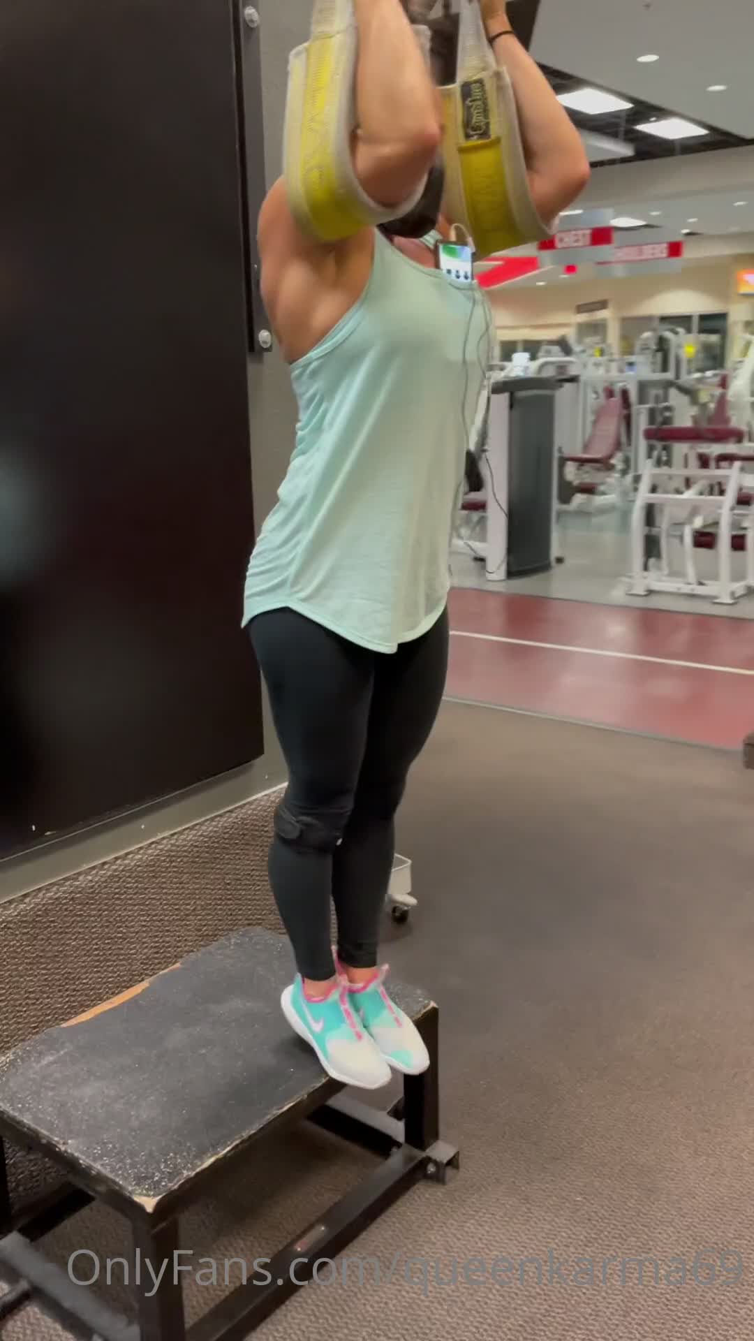 Some rare seen ab footage. I do abs often but always forget ..