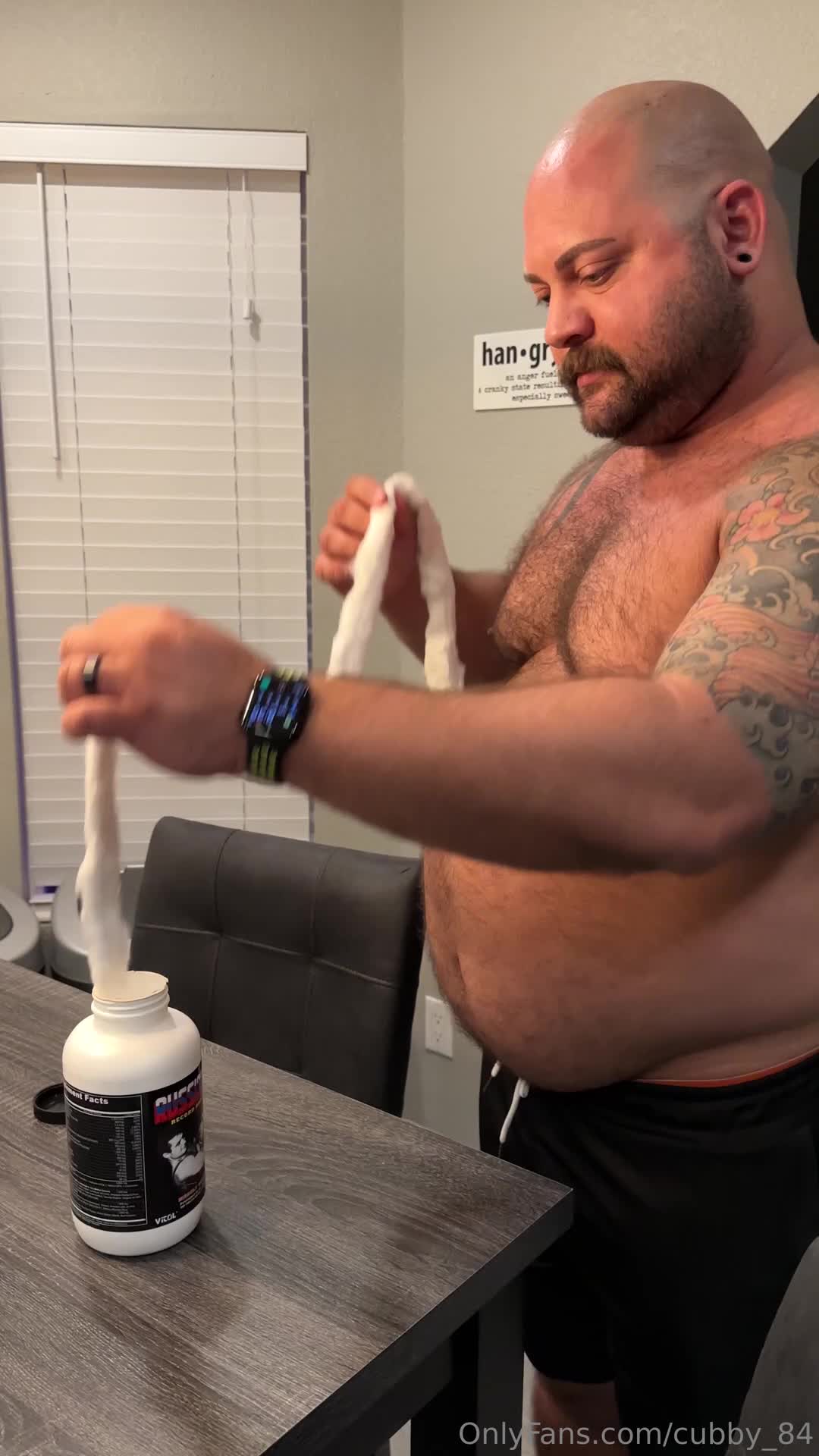 I bought some Russian Bear Gainer pills. Hopefully they do s..