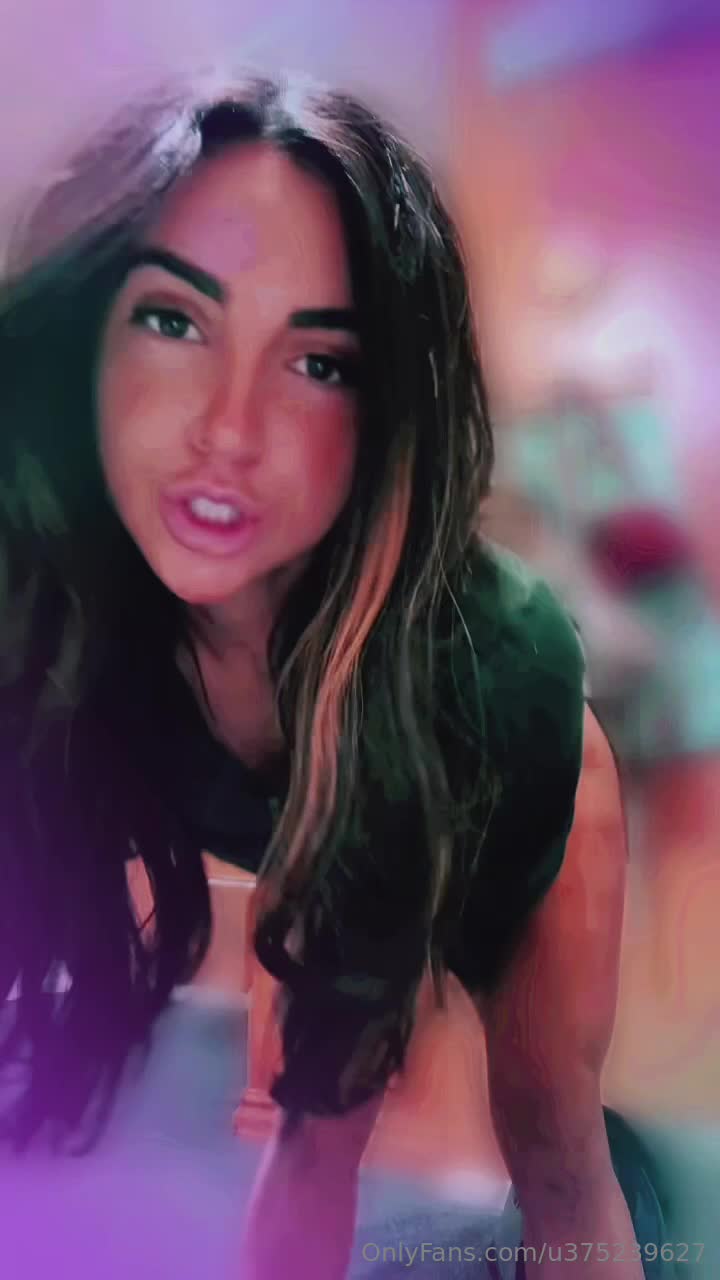 https://onlyfans.com/u375239627 send this to 5 of your frien.. part 1