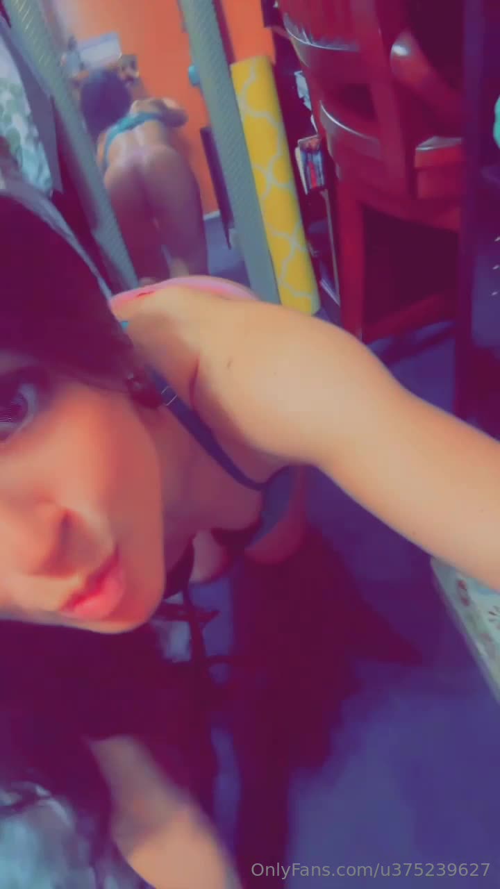 https://onlyfans.com/u375239627 send this to 5 of your frien.. part 1
