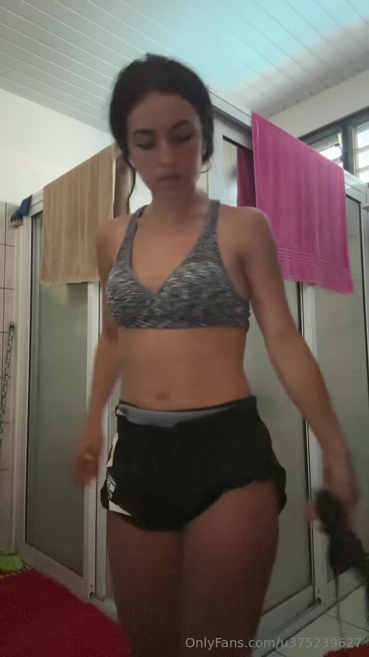 Hey babe! Come workout with me at home! I run in the morning..