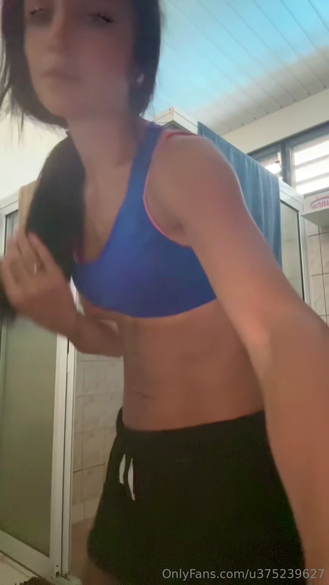 Come workout with me babe!(;   Do me the huggest favor today..