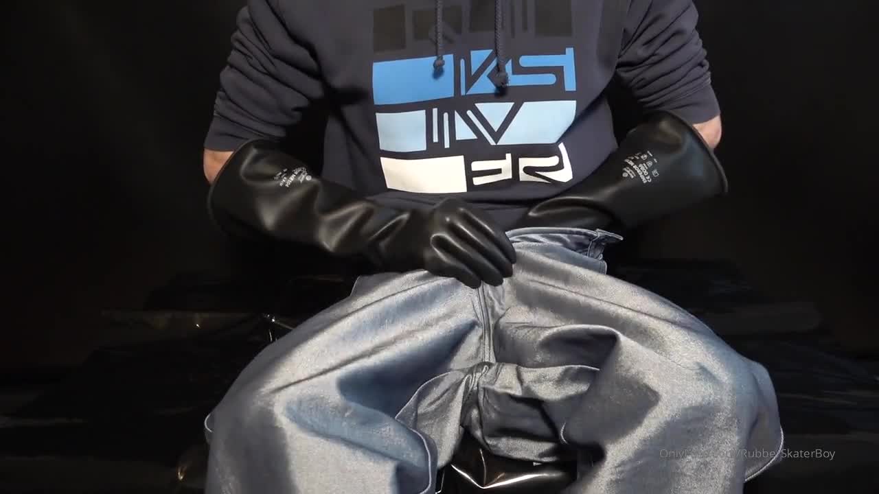 Kinky lad wears cool silver baggy pants, sexy satin boxer sh..