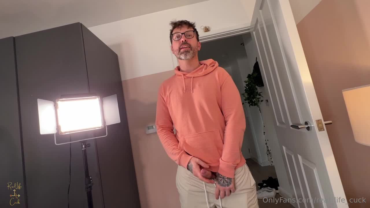  TODAYS FEATURE: Footjob Room Service. These..
