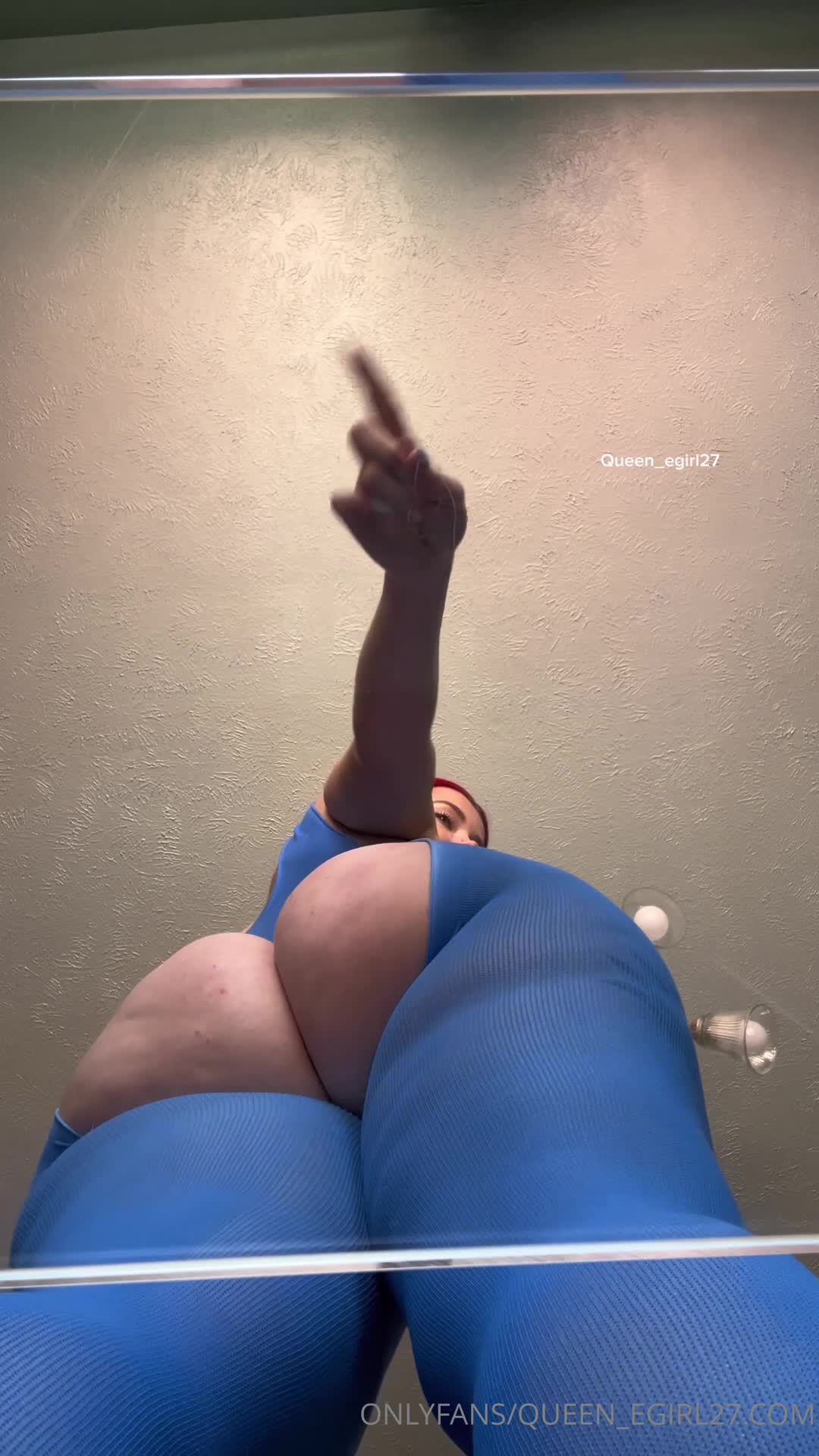 Queen_egirl27 - Can’t fricken believe I didn’t post this  !!! Standing and..