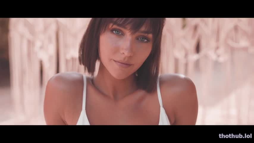 Rachel Cook - Nirvana 5 - Tulum