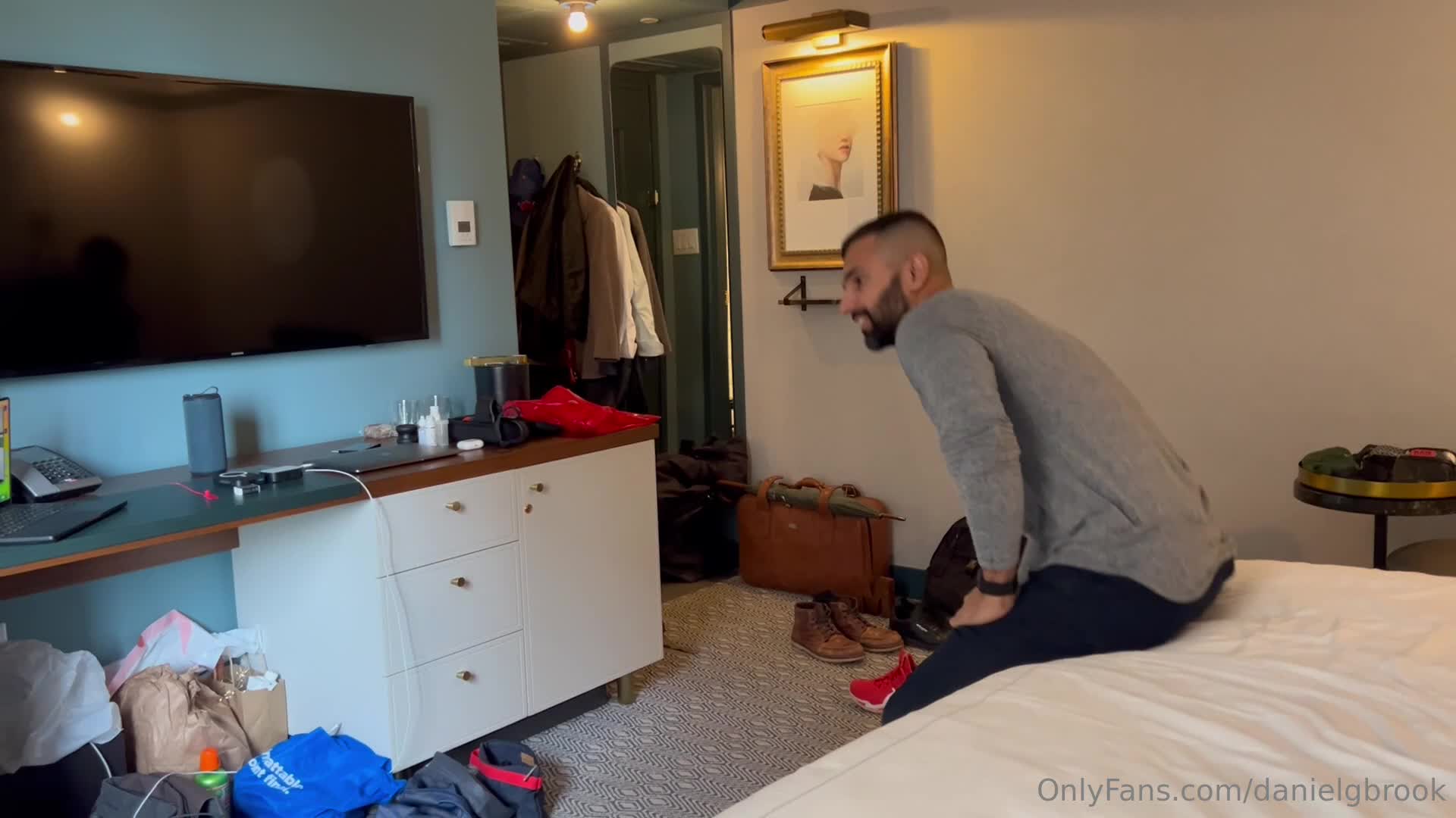 Danielgainsbrook - @onlytosharematt is a master ass eater. His tongue reached p..