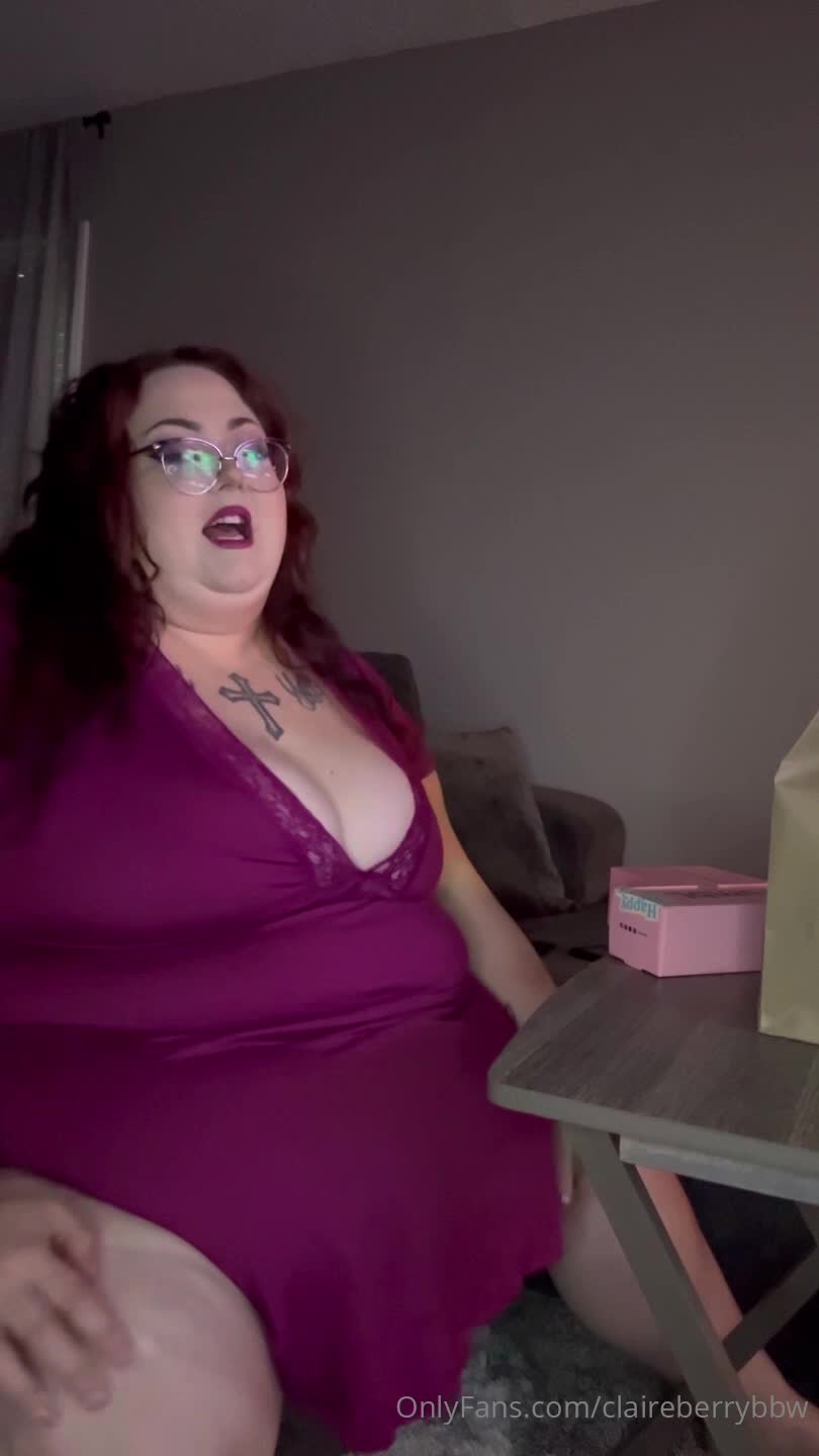 Claireberrybbw - 3 burgers, 3 chicken sandwiches, a basket of fries, a large ..