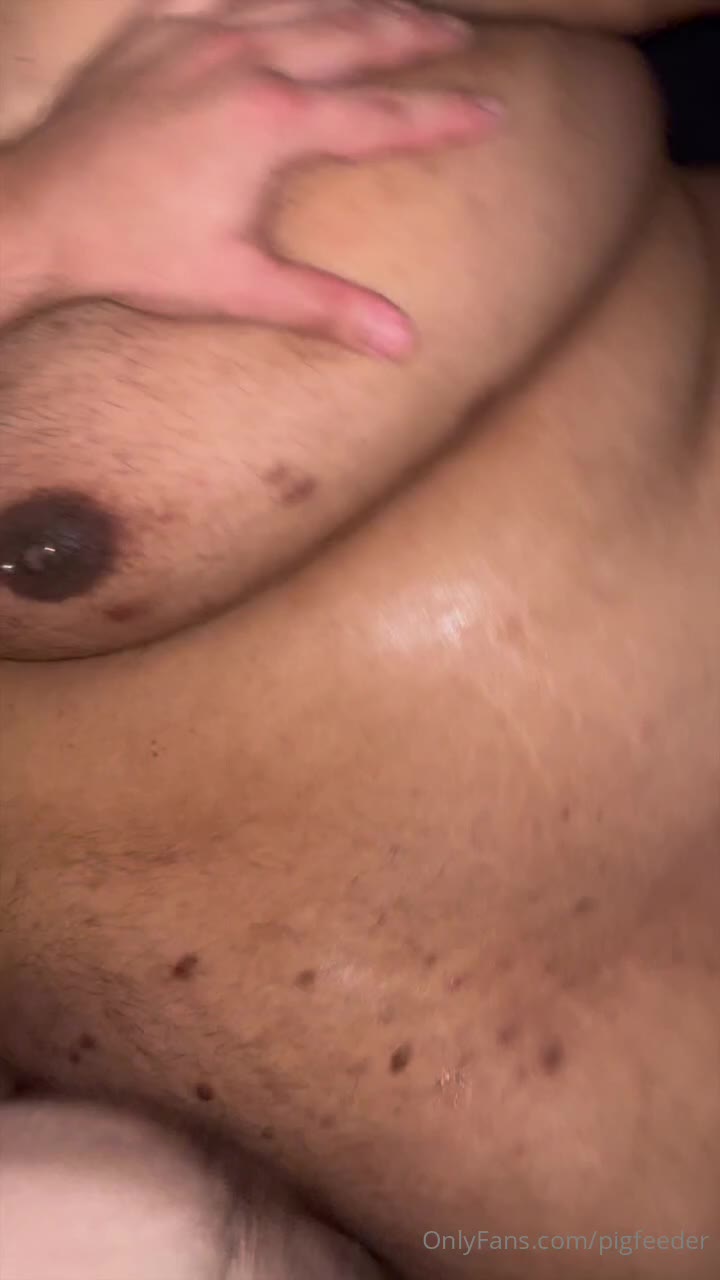 Pigfeeder - Bellybutton fucking with a superchub daddy