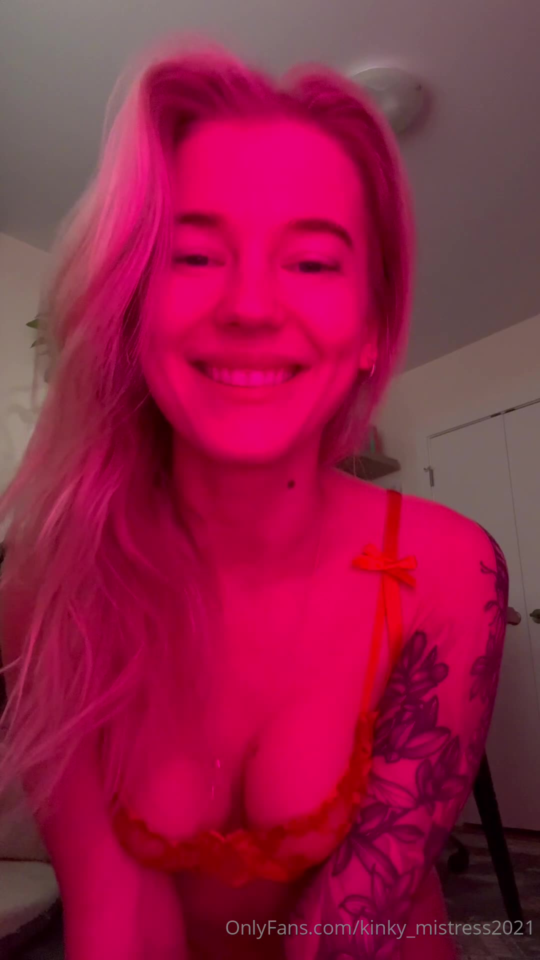 Kinky_mistress2021 - You asked, I delivered;) enjoy my first solo vid