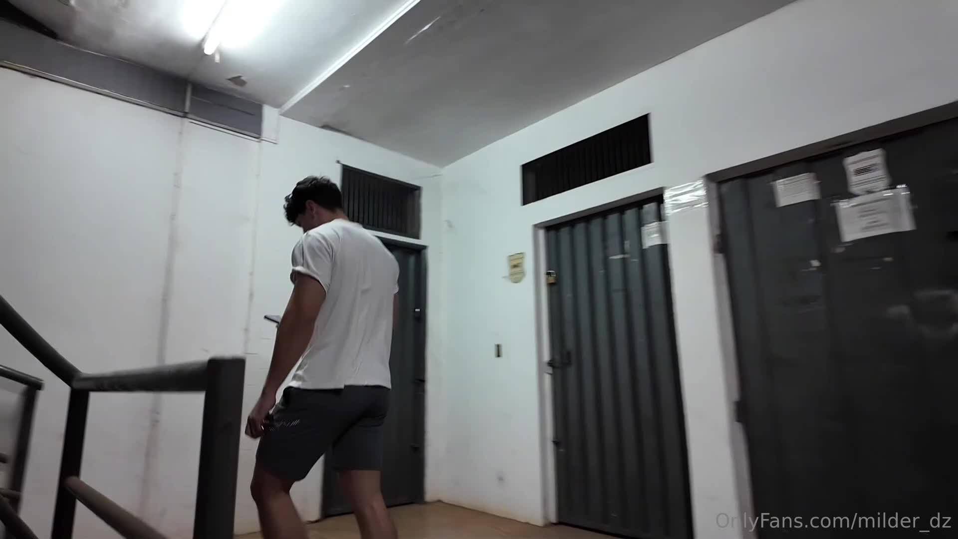 Milder_dz - Mira como me deja el culo abierto este señor (casado) que co..
