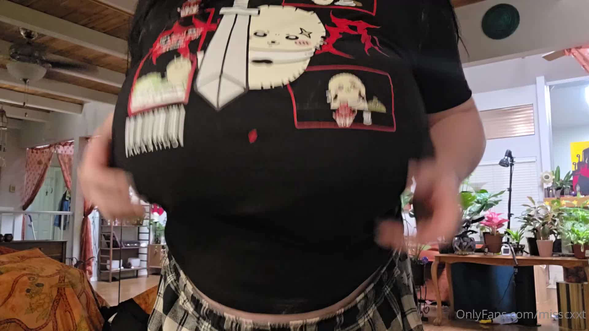 Misscxxt - No bra ♡
