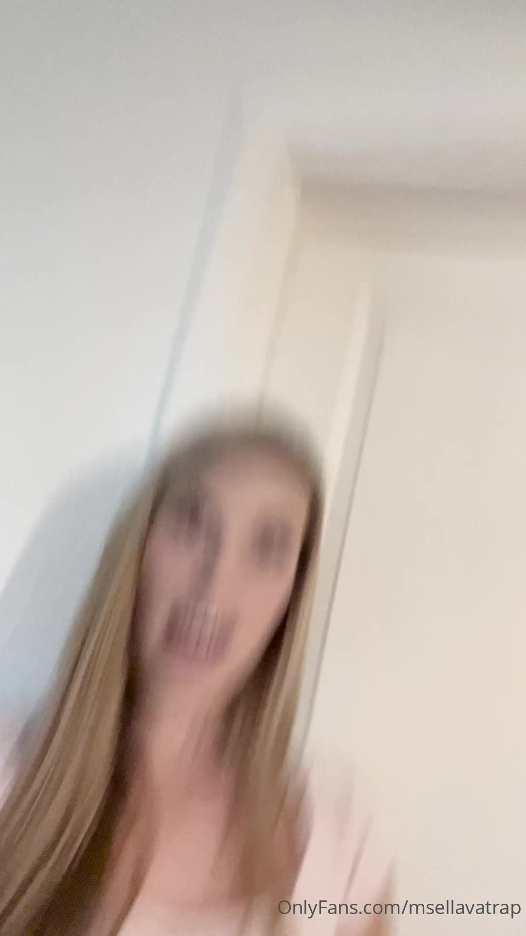 Msellavatrap - OMG!!! I was filming this vid and literally someone was clea..