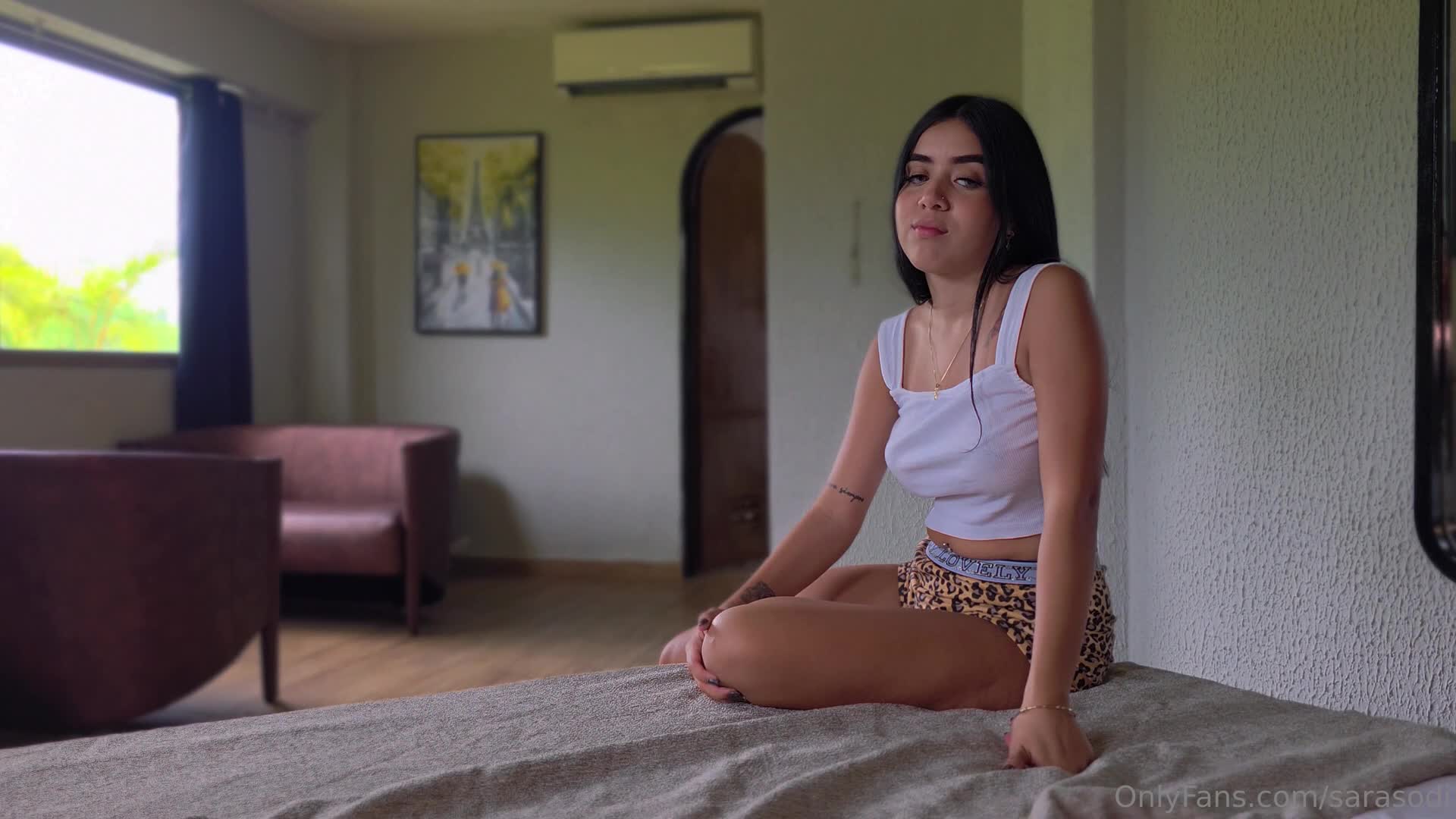 Sarasodi - My best friend cheats on her boyfriend for $2,500