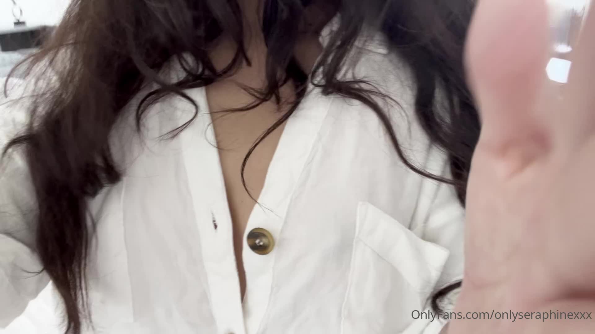 Onlyseraphinexxx - couldnt help but touch myself to the thought of a nice cock ..