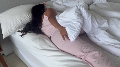 onlyseraphinexxx OnlyFans leaked Onlyseraphinexxx - rub it with me this morning? on HDthot
