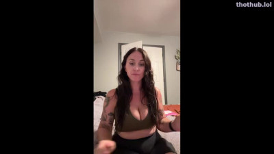 OnlyFans leaked lovelyluna1989 flashing her big tits live on twitch on HDthot