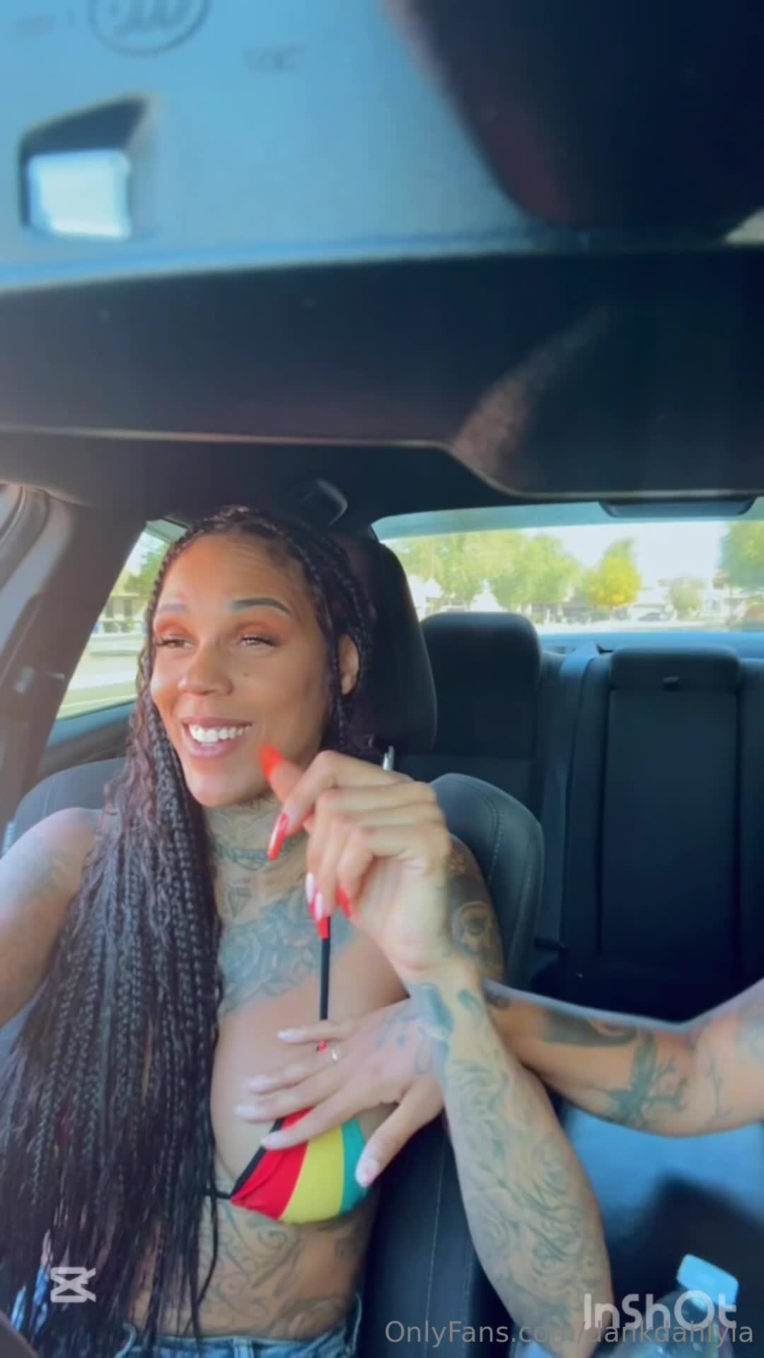 Dankdahlyia - She made a bet that I couldn't drive while she made me cum