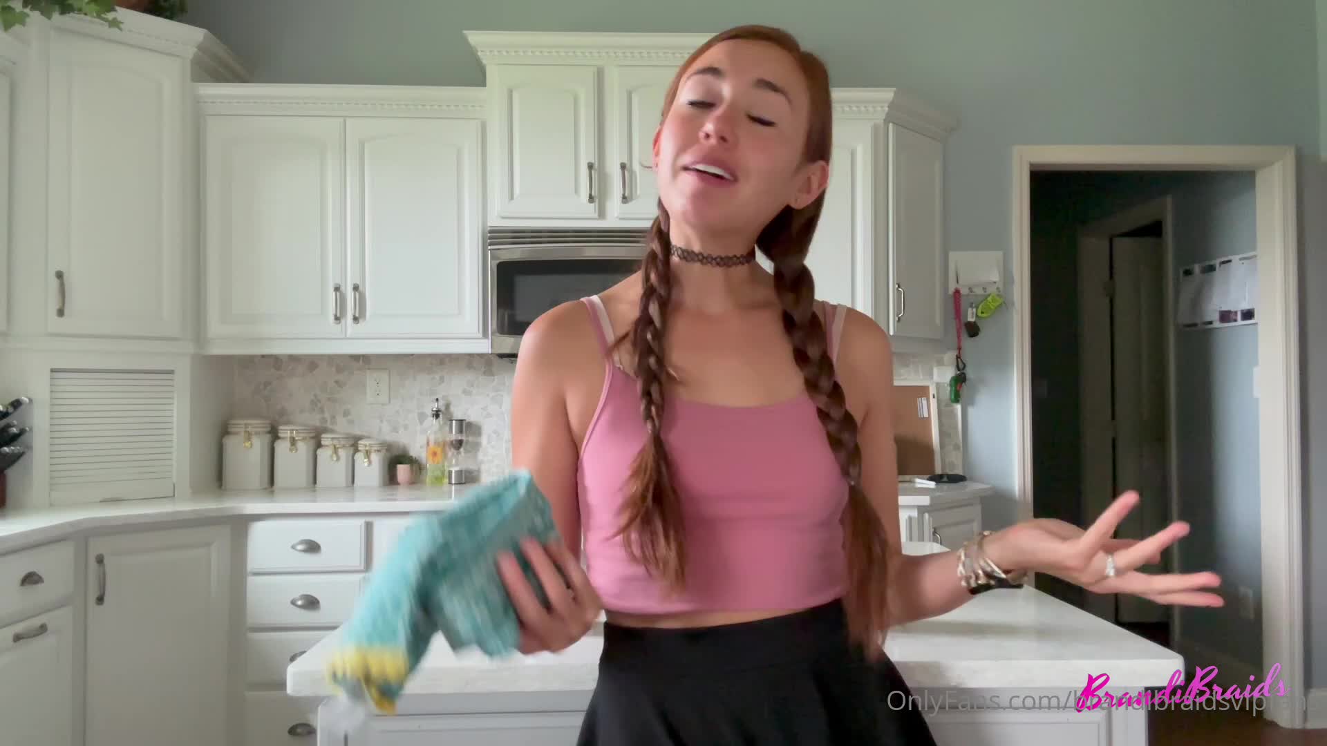Brandibraidsvipfans - Horny Barista