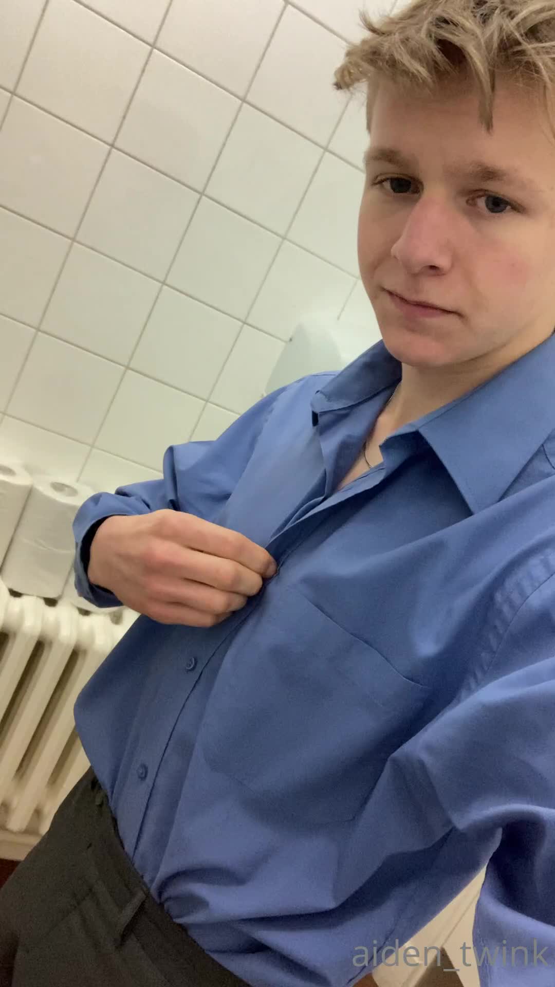 Aiden_twink - Throwback to when I started onlyfans, tiny twink & massive c..