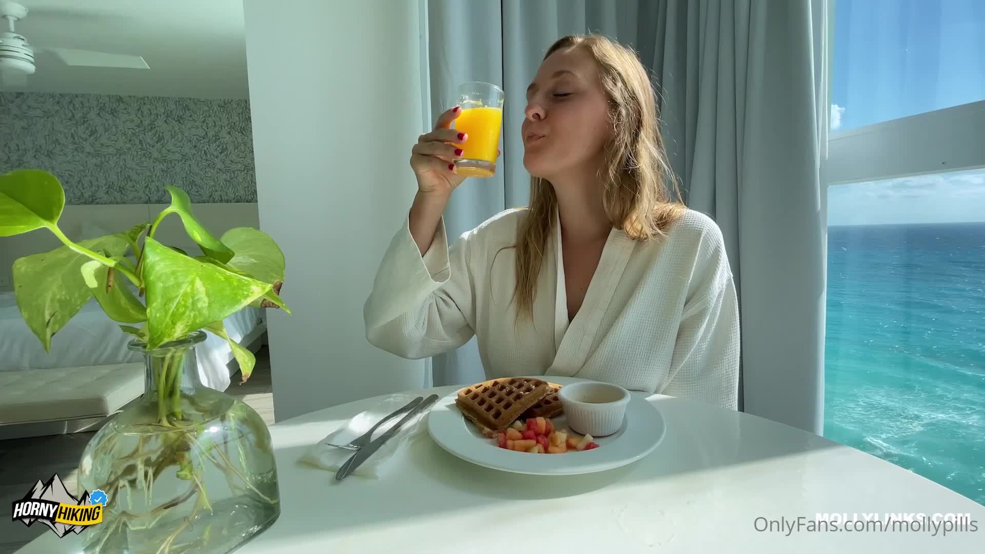 Mollypills - A day early, full length movie! xoxoxo Next week… my first J..
