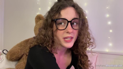 OnlyFans leaked Love Lilah - Your Girlfriend Helps You Sleep Better on HDthot