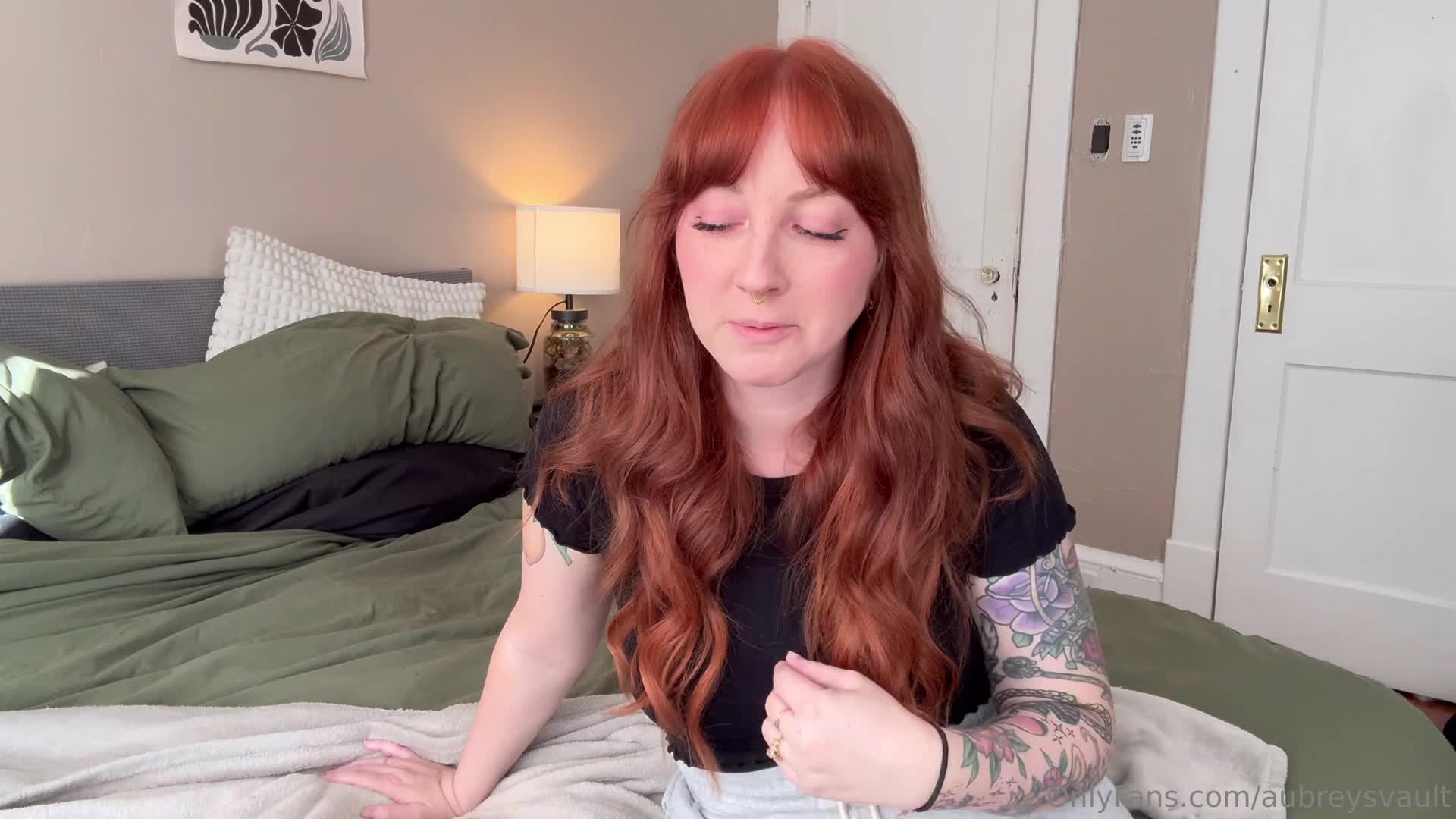 Aubreysvault - Walked in on my roommate jerking off with my stolen panties...