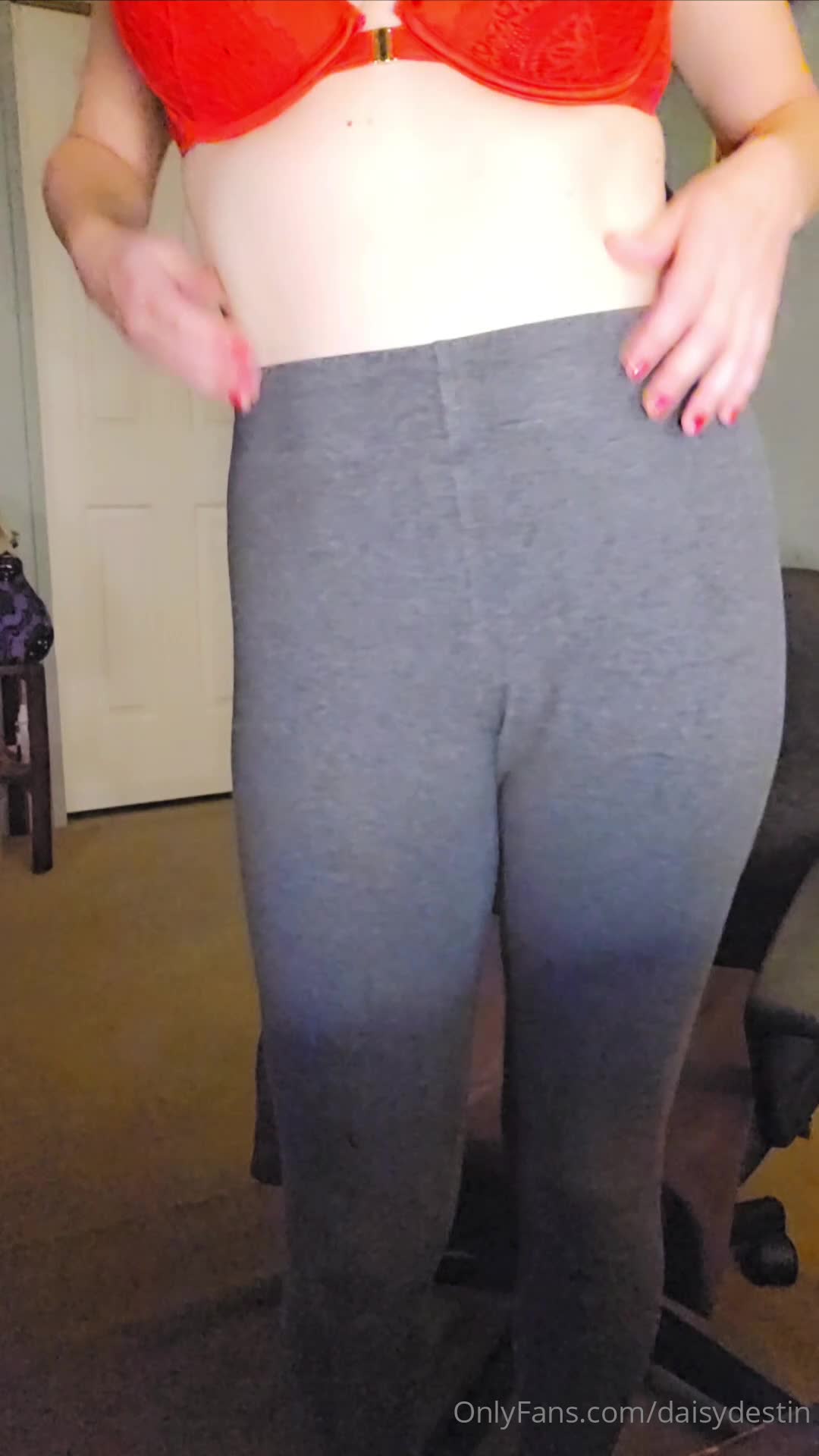 Daisydestin - Cumming multiple times thru my pants thinking and imagining ..