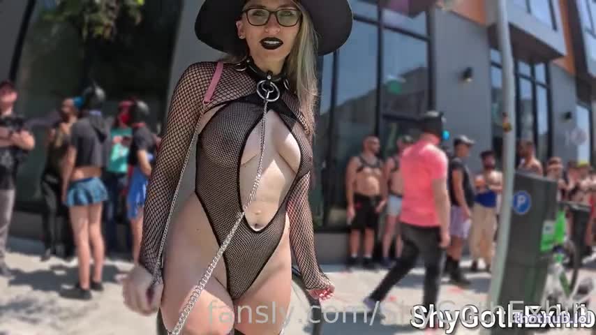Shea aka ShyGothExhib - I Went To DORE Aka 'Up Your Alley Fair' In SF!
