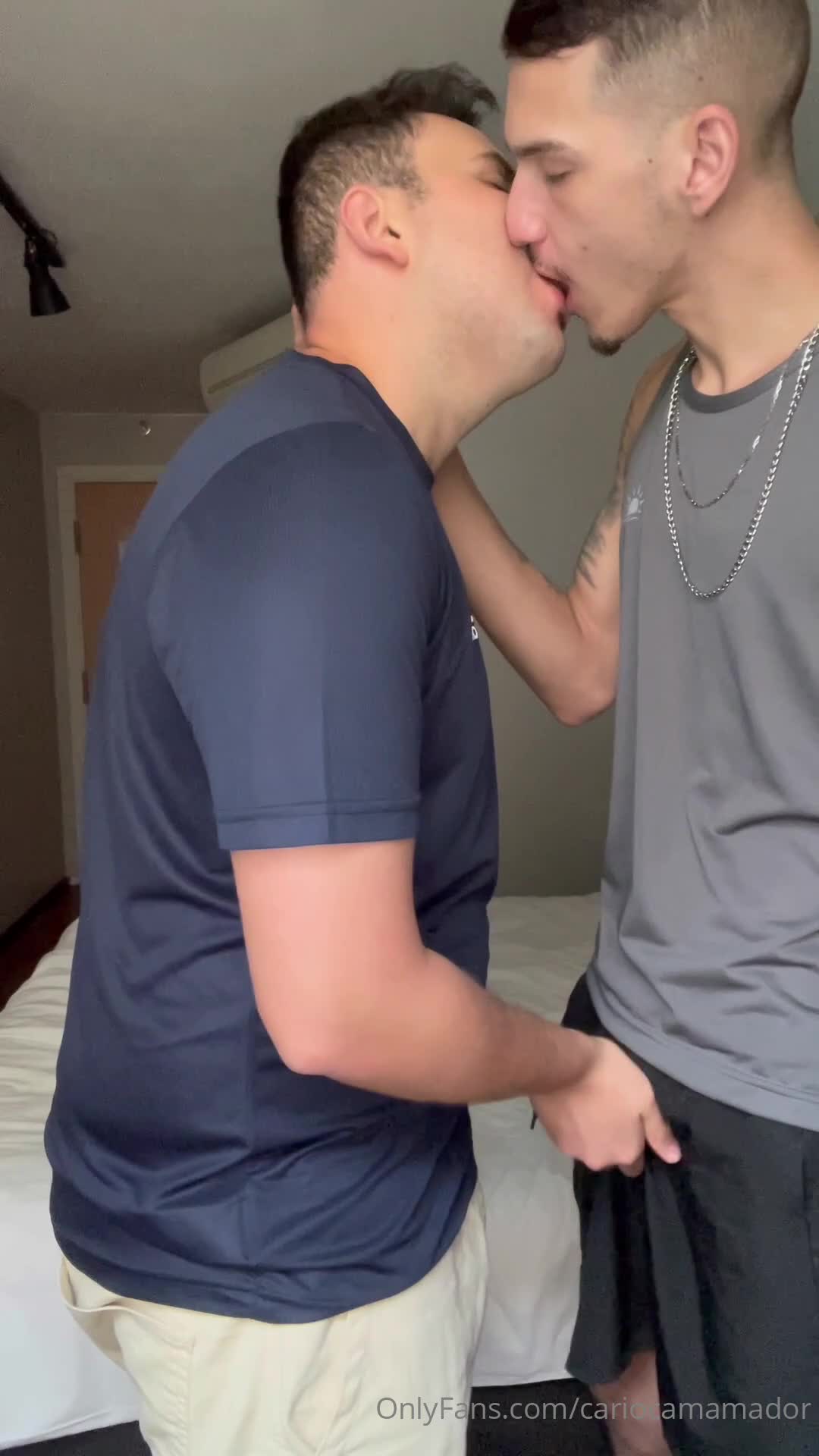 Cariocamamador - Twink with a delicious thick cock! I sucked him for hours ..