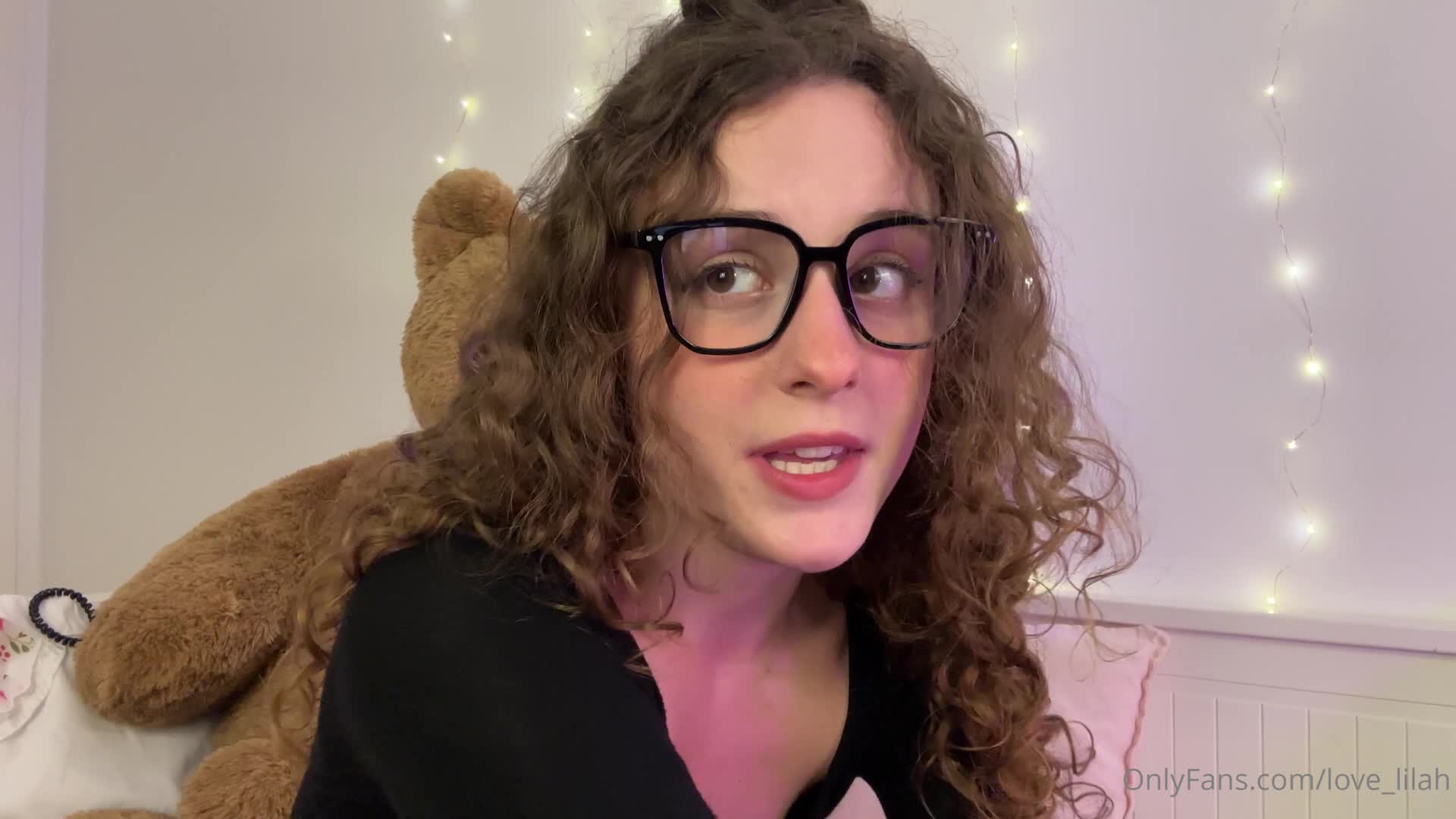 Love_lilah - Your girlfriend helps you sleep better  - POV RoleplayToday..