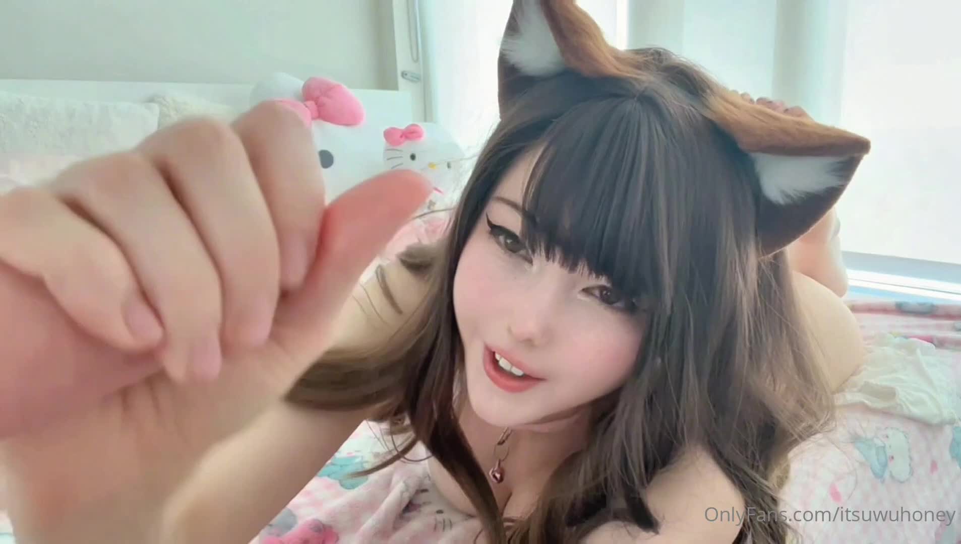 Itsuwuhoney - Your Cute Anime Catgirl Gives the Purrfect Handjob to Her Ma..