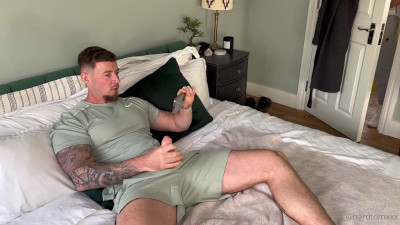 hardtomxxx OnlyFans leaked Hardtomxxx - Sticking it in him raw bareback on HDthot