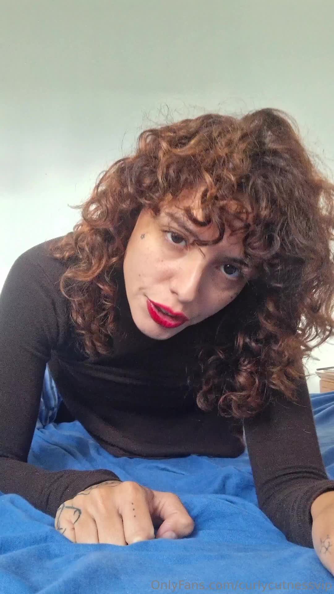 Curlycutnessvip - Very hot JOI for you First in pantyhose then barefoot and ..