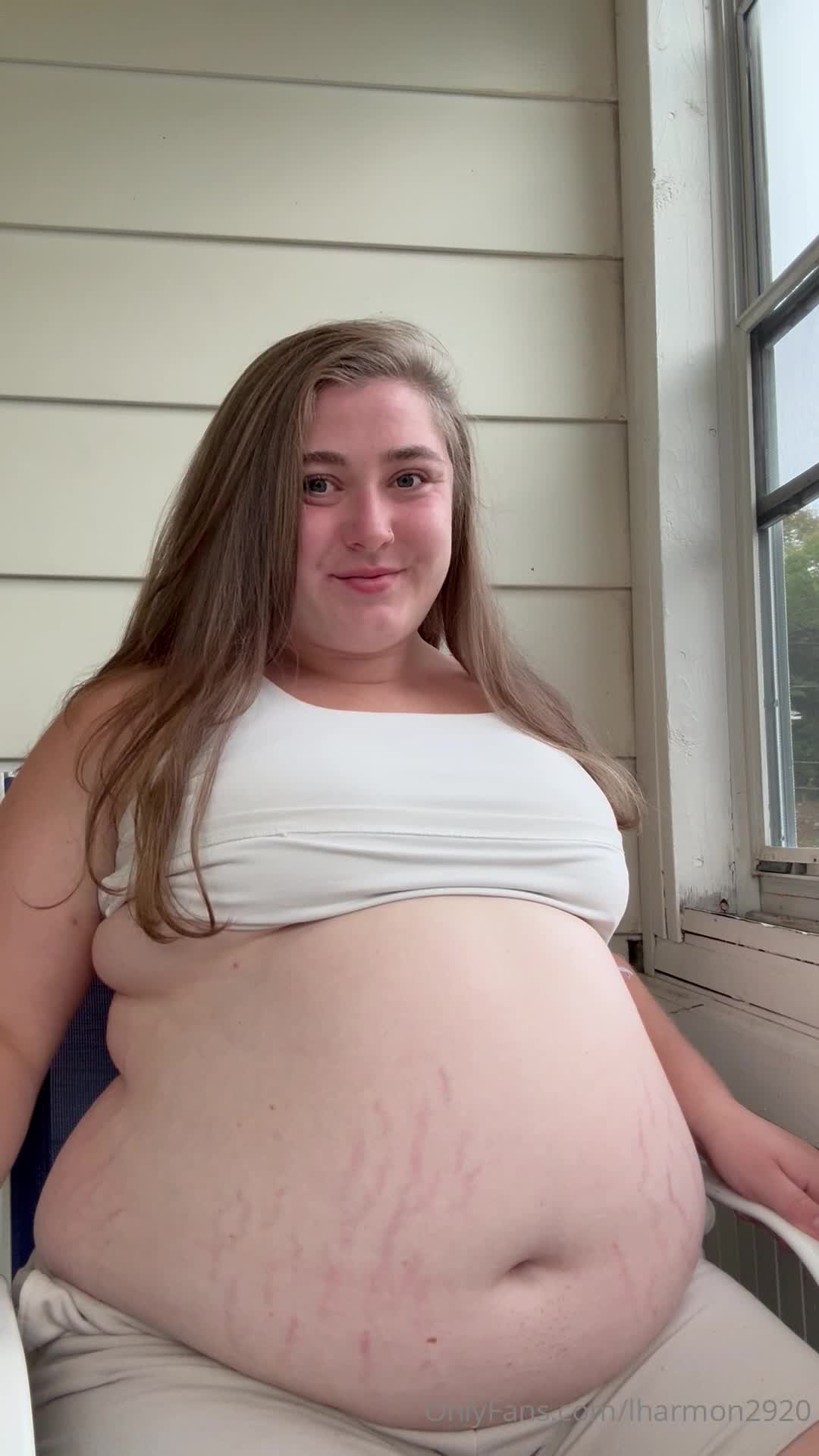 Lharmon2920 - Holt crap I feel huge. What do you think I weigh. I dropped ..