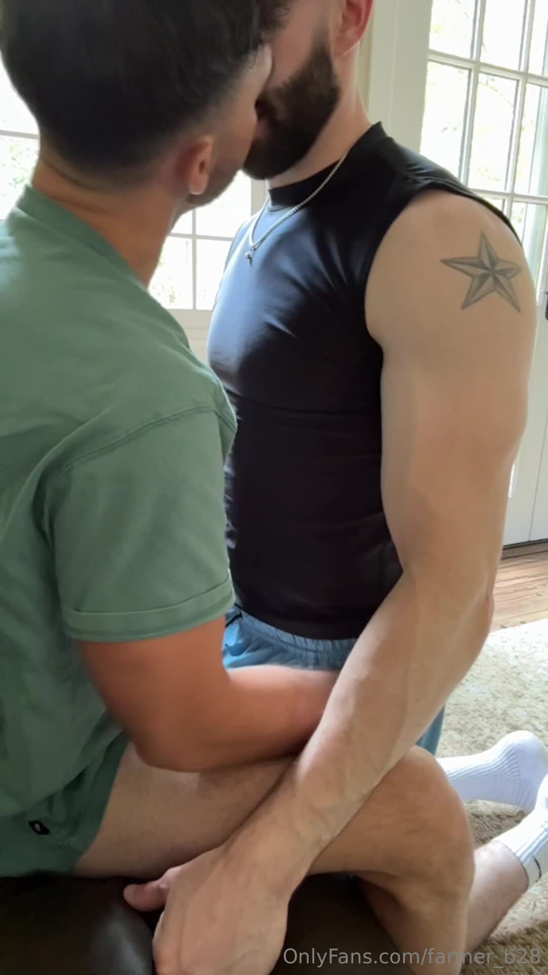 Farmer_b28 - New collab vid (August 4th)I got horny as fuck when watching..