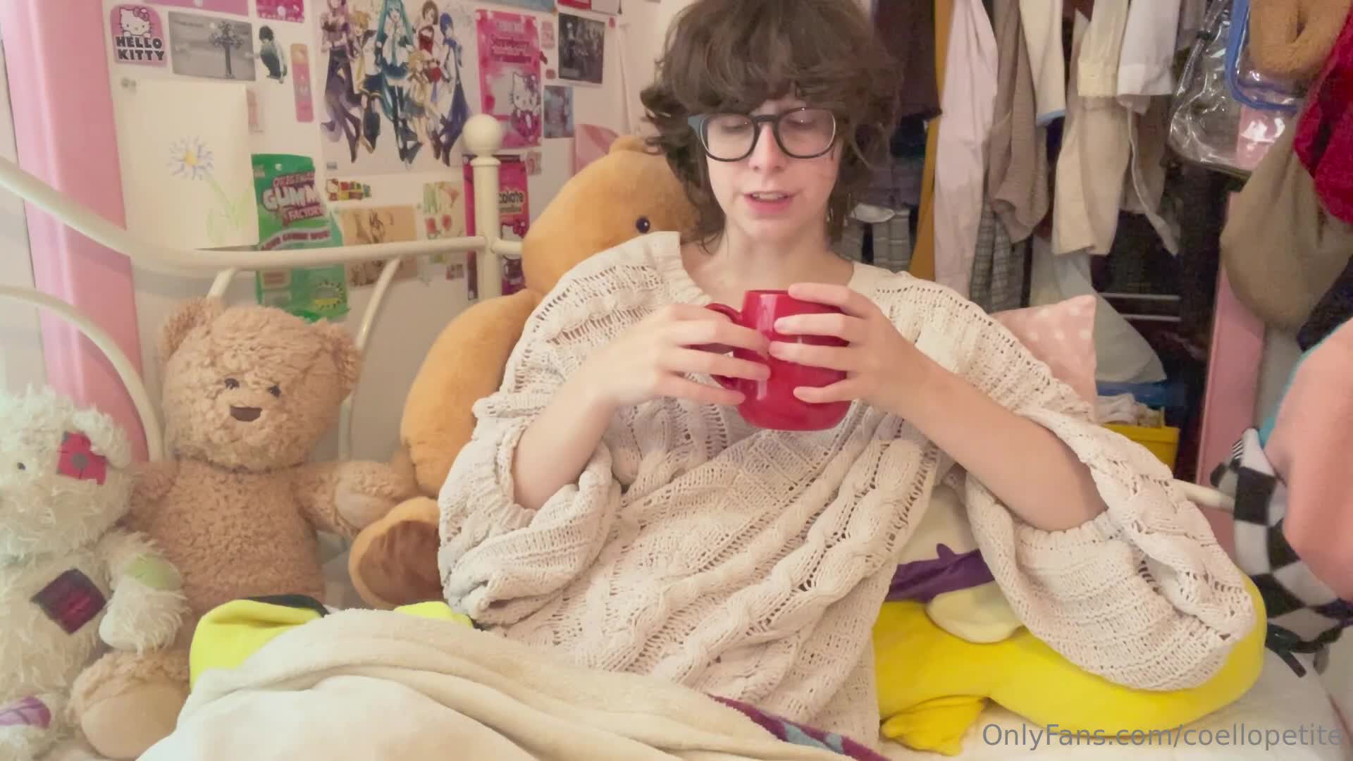 Coellopetite - Cheering up Your Sick Girlfriend by Dicking her Down Till Sh..