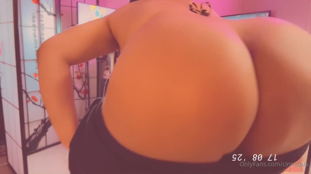 Cinnabus - I have some fat caramel cheeks for you to eat 🩷