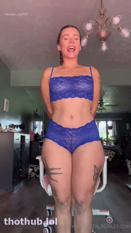 queen_egirl27 twerk and dildo play