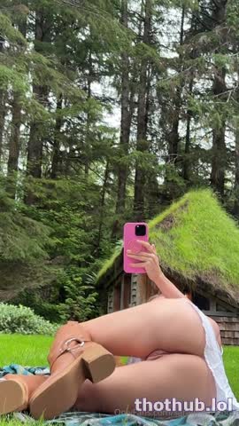 Sara Jean Underwood Outdoor Pussy Show